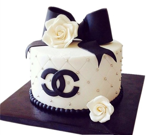 Coco Chanel Cake with cheers Bottle – Pao's cakes