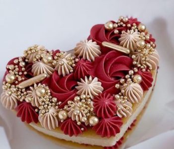 Heart shape premium Valentine vanilla cake